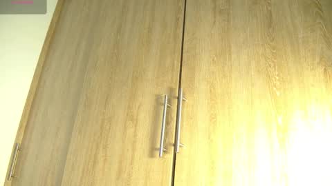 Aida  online show from 11/06/25, 11:44