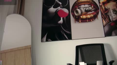 Aida  online show from 12/18/25, 11:16