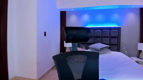 Snapshot of aidajoness chatting on 10/09/25, 12:03 aidajoness online show from 10/09/25, 12:03