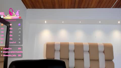 Snapshot of aidajoness chatting on 12/15/25, 11:42 aidajoness online show from 12/15/25, 11:42