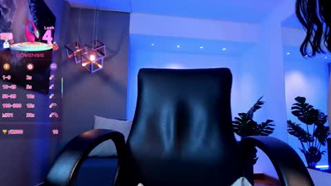 Snapshot of aidajoness chatting on 12/17/25, 11:44 aidajoness online show from 12/17/25, 11:44