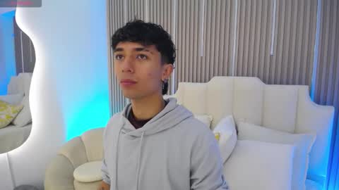 Aiden online show from 03/10/26, 01:05