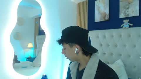 Aiden online show from 04/01/26, 01:41