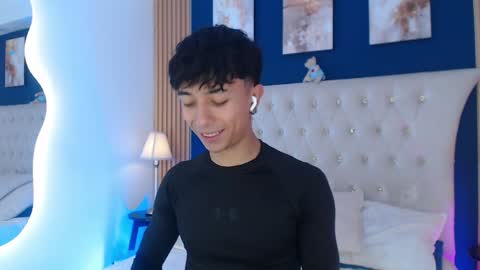 Aiden online show from 04/10/26, 12:54