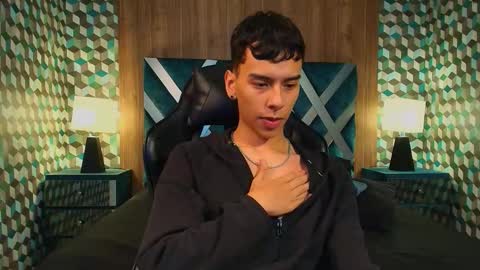 Snapshot of aiden_royce chatting on 11/06/25, 05:52 aiden_royce online show from 11/06/25, 05:52