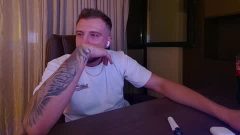Snapshot of aidenmatthew chatting on 11/09/25, 08:40 Aiden online show from 11/09/25, 08:40