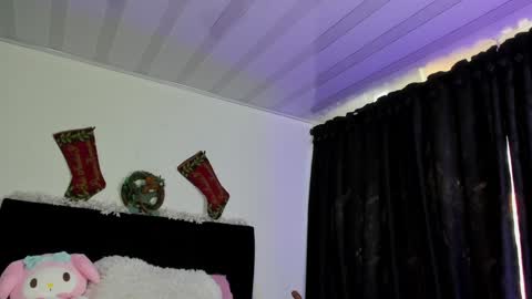 Snapshot of aihnoa_split chatting on 12/26/24, 12:27 AIHNOA online show from 12/26/24, 12:27