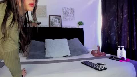 Snapshot of aihnoa_split chatting on 03/08/25, 12:41 AIHNOA online show from 03/08/25, 12:41