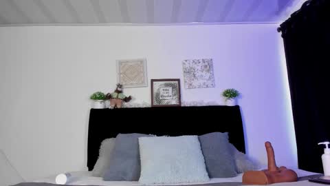 Snapshot of aihnoa_split chatting on 03/10/25, 03:41 AIHNOA online show from 03/10/25, 03:41