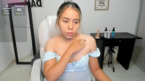 Snapshot of aiilyn_dss18 chatting on 09/16/25, 09:43 Ailyn online show from 09/16/25, 09:43