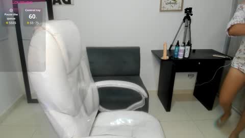 Snapshot of aiilyn_dss18 chatting on 09/18/25, 09:44 Ailyn online show from 09/18/25, 09:44