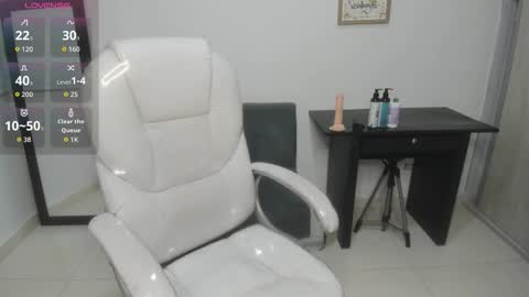 Snapshot of aiilyn_dss18 chatting on 10/04/25, 09:40 Ailyn online show from 10/04/25, 09:40