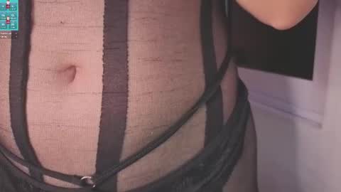 Snapshot of aiilyn_dss18 chatting on 11/27/25, 06:26 Ailyn online show from 11/27/25, 06:26