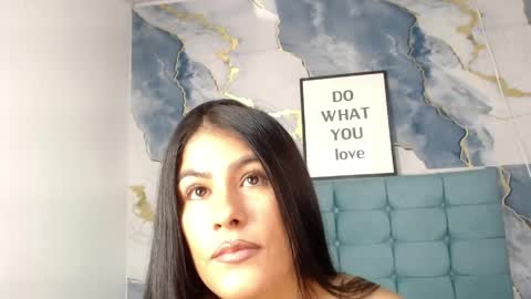 Snapshot of aiilynn_1 chatting on 04/21/26, 02:51 Ailyn online show from 04/21/26, 02:51