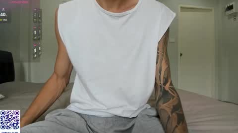 Snapshot of aiko_miracle chatting on 12/15/25, 04:50 birthday here online show from 12/15/25, 04:50