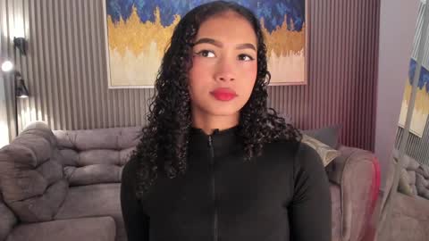 Snapshot of ailann_ chatting on 01/24/25, 07:39 Alisson online show from 01/24/25, 07:39