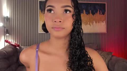 Snapshot of ailann_ chatting on 02/24/25, 07:41 Alisson online show from 02/24/25, 07:41