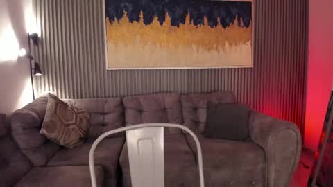 Snapshot of ailann_ chatting on 03/08/25, 07:53 Alisson online show from 03/08/25, 07:53