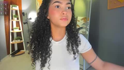 Snapshot of ailann_ chatting on 01/16/26, 07:40 Alisson online show from 01/16/26, 07:40