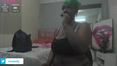 Snapshot of aileenkeys chatting on 06/16/26, 07:27 aileenkeys online show from 06/16/26, 07:27