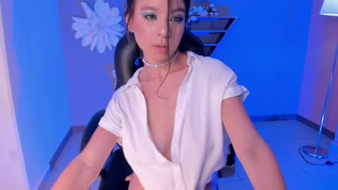 Snapshot of aileenvega chatting on 12/12/24, 11:14 AILEEN VEGA online show from 12/12/24, 11:14