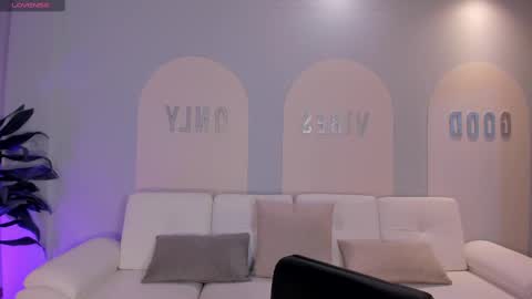 Snapshot of aileenvega chatting on 02/27/25, 11:20 AILEEN VEGA online show from 02/27/25, 11:20