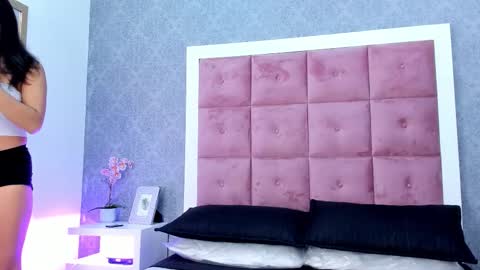 Ailen online show from 11/18/25, 12:31