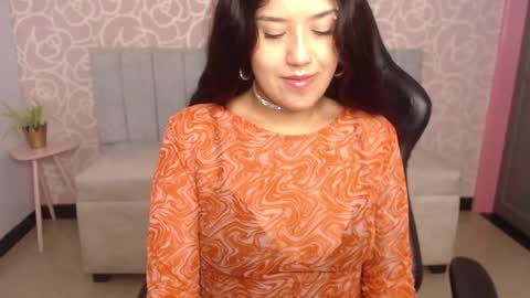 ailyn_ch1 online show from 10/29/25, 04:20