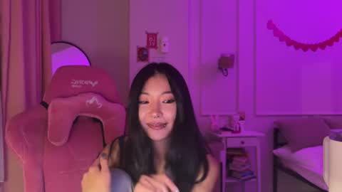 Snapshot of aimeclarks chatting on 01/10/26, 06:31 Aime online show from 01/10/26, 06:31