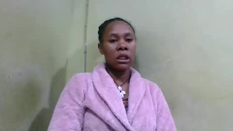 Snapshot of aimee982179 chatting on 06/11/26, 02:53 aimee982179 online show from 06/11/26, 02:53