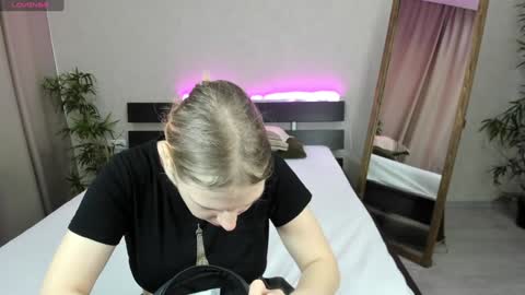 Snapshot of aina_faina chatting on 01/30/25, 07:50 Aina online show from 01/30/25, 07:50