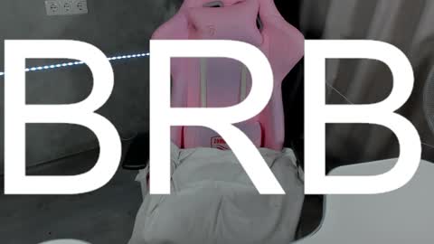 Snapshot of aina_faina chatting on 02/05/25, 10:51 Aina online show from 02/05/25, 10:51