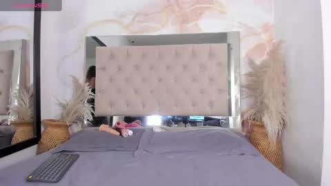 Ainaah  online show from 09/26/25, 12:09