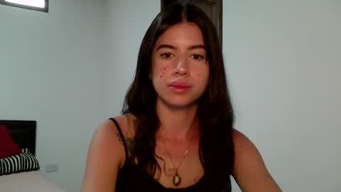 Snapshot of aine_ileana chatting on 09/08/25, 04:17 J online show from 09/08/25, 04:17