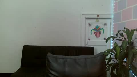 Snapshot of aine_ileana chatting on 07/05/26, 12:34 J online show from 07/05/26, 12:34