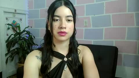 Snapshot of aine_ileana chatting on 07/13/26, 06:11 J online show from 07/13/26, 06:11