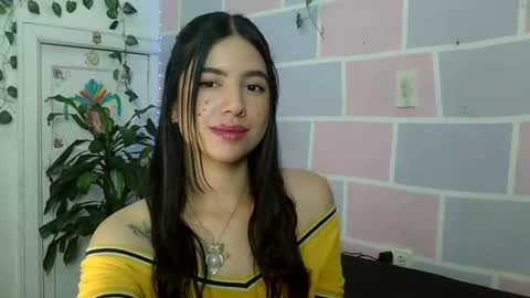 Snapshot of aine_ileana chatting on 07/16/26, 03:29 J online show from 07/16/26, 03:29
