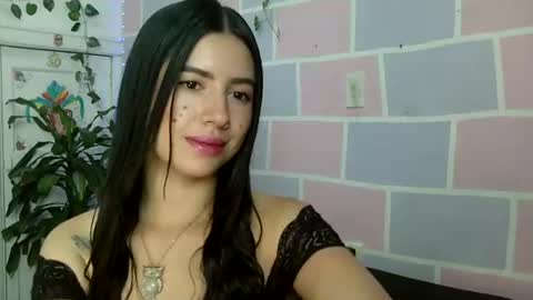 Snapshot of aine_ileana chatting on 07/17/26, 02:02 J online show from 07/17/26, 02:02