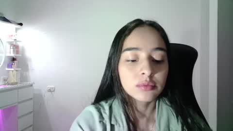 Snapshot of aineangeel chatting on 11/18/25, 12:16 AINE online show from 11/18/25, 12:16