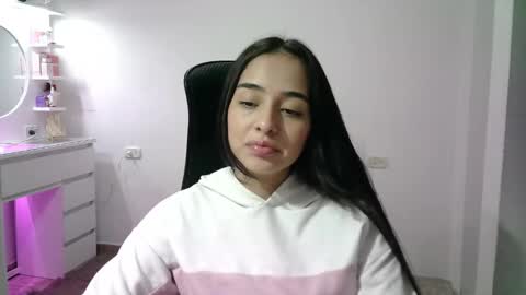 Snapshot of aineangeel chatting on 12/03/25, 01:46 AINE online show from 12/03/25, 01:46