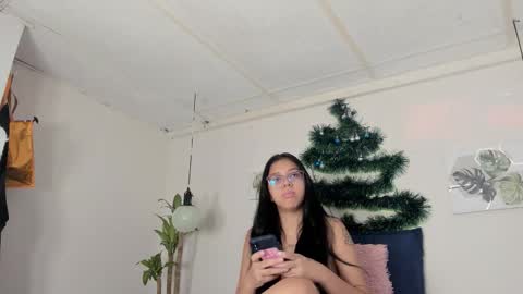 Ainoa  online show from 11/26/25, 01:01