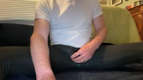 Snapshot of airier chatting on 07/21/26, 01:02 airier online show from 07/21/26, 01:02