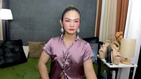 Snapshot of airy_and_dave chatting on 09/22/25, 04:25 airy_and_dave online show from 09/22/25, 04:25