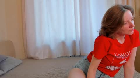 Sofia help me get 50 thumbs up online show from 05/19/26, 05:36