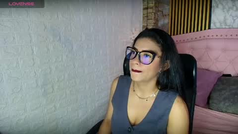 aisha__cambell online show from 05/02/26, 10:42