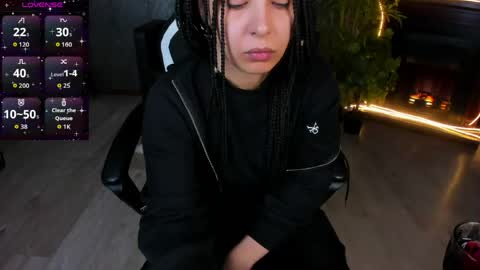 Aisha online show from 04/03/26, 08:34