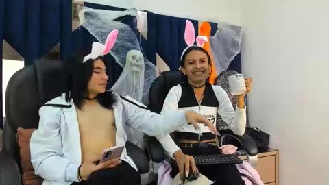 Snapshot of aisha_hotts777 chatting on 11/01/25, 02:57 Aisha online show from 11/01/25, 02:57