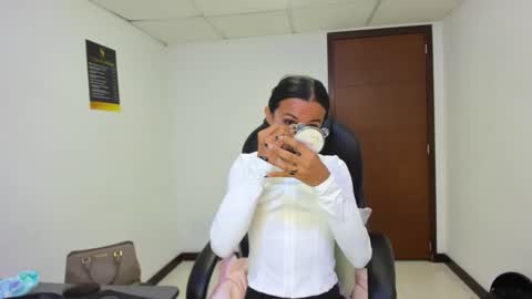 Aisha online show from 03/17/26, 03:22