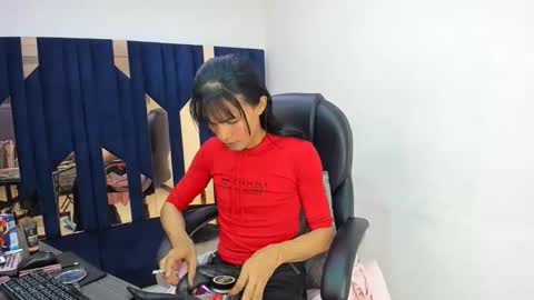 Aisha online show from 04/12/26, 04:17