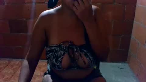 aisha koswell3 online show from 11/25/25, 02:22